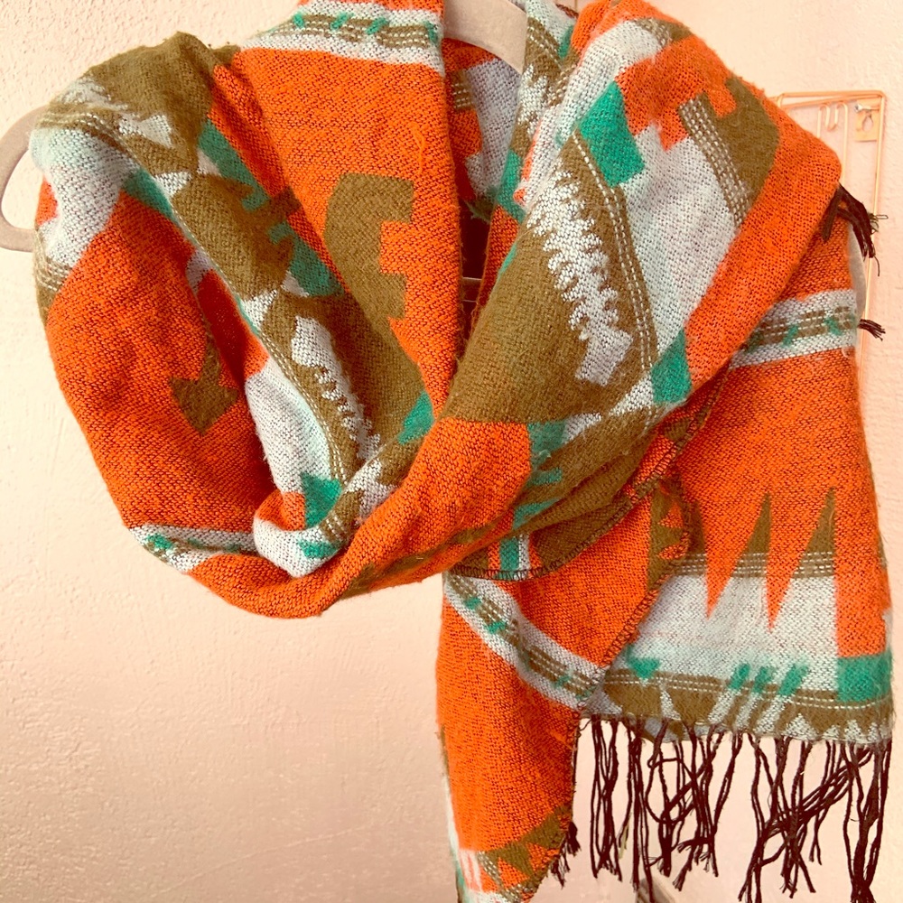 Urban Outfitters🔥Winter Tribal Scarf